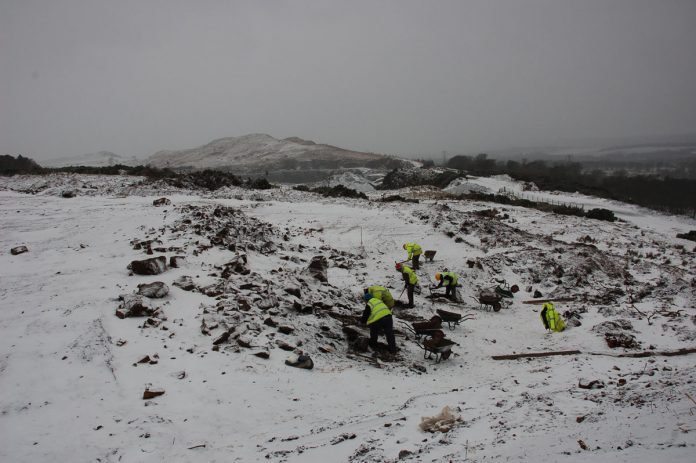 The excavation of Ravelrig palisaded settlement in January 2009 © GUARD Archaeology Ltd