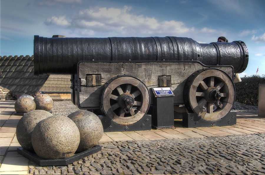 Mons Meg. Image: Lee Sie [CC BY-SA 2.0], via Wikimedia Commons