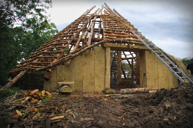 Roundhouse under construction (c) AOC